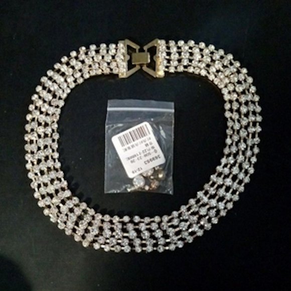 Super Sparkly Formal Fashion Collar With Earrings- New - Picture 1 of 5